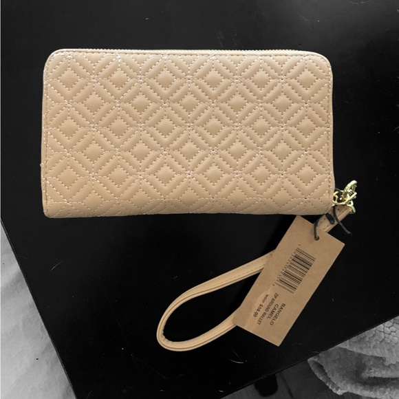 STEVE MADDEN 🎄 Bangelo Camel Zip Around Wallet/Wristlet (NWT) - Picture 2 of 4